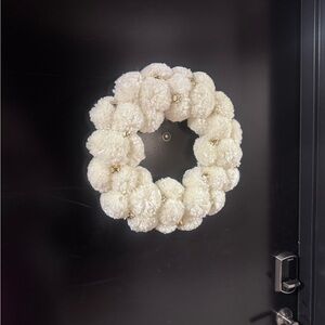 Charming White Holiday Wreath